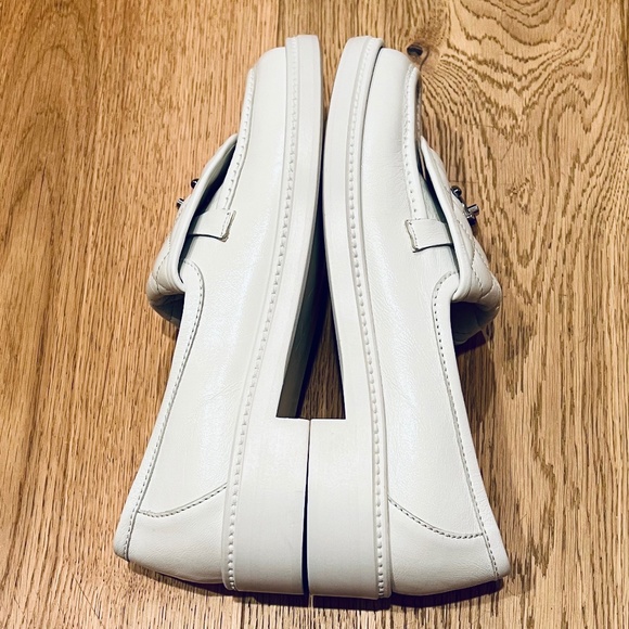 CHANEL 2023 Shiny Lambskin White Loafer - Picture 3 of 11